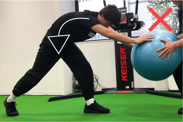 椎間板性腰痛コンタクト（悪い姿勢）