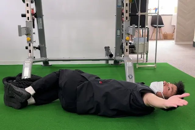 胸椎回旋ストレッチ