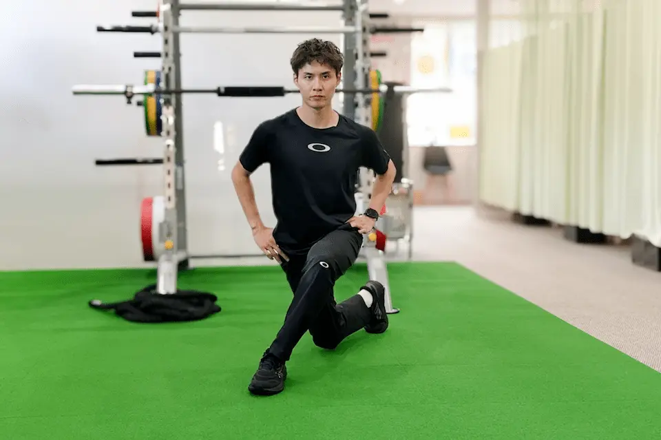 Cross Over Squat