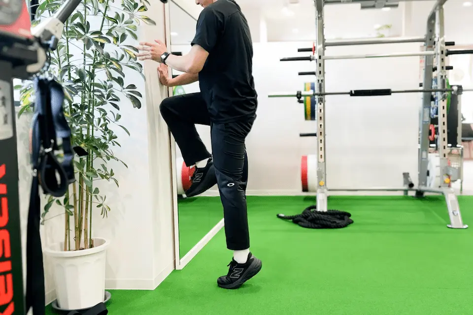 Triple Extension Calf Raise１ (1)