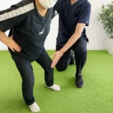 変形性膝関節症のリハビリとは？｜体幹・姿勢・筋力・日常動作から改善する8つの運動プログラム